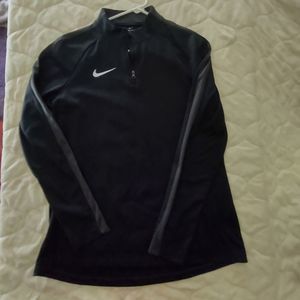 Nike Dri-Fit pullover shirt Size M. (0007)